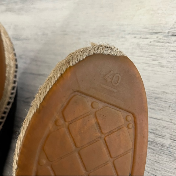 CHANEL CC Cap toe Classic Black Leather Espadrilles size 40 - Picture 11 of 11